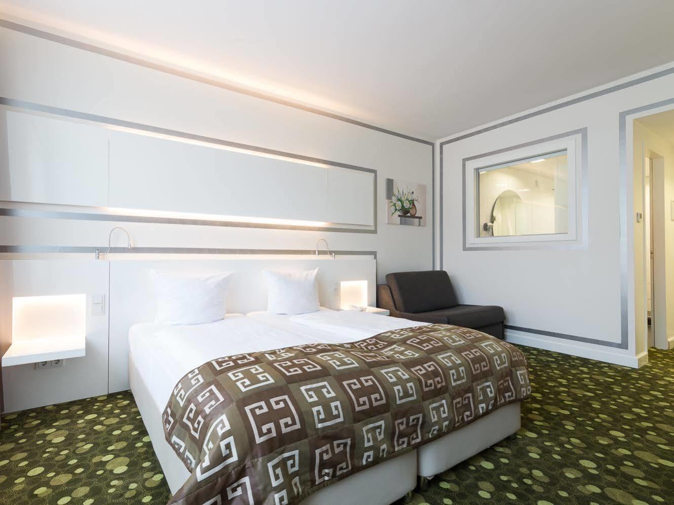 Bayer's 3* München