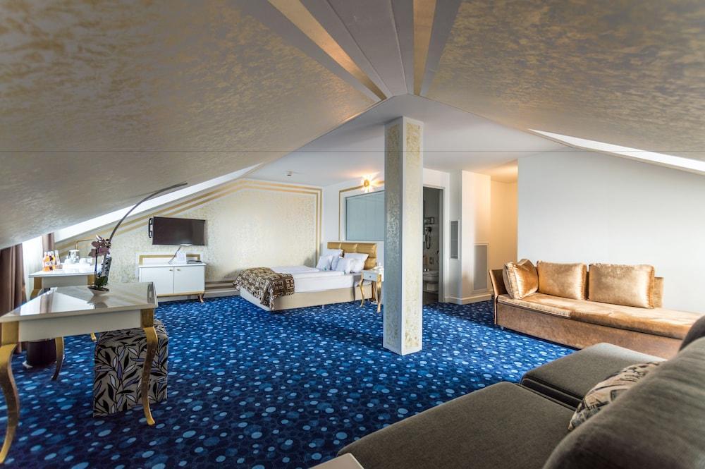 Bayer's 3* München